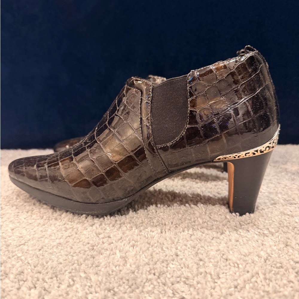 Brighton Thrill Black Crocodile Pattern Heeled Bo… - image 1